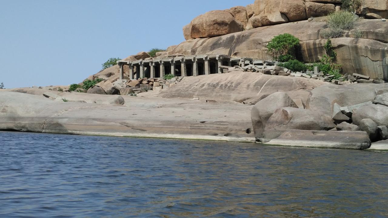 Hotel Varsha Hampi Exterior foto